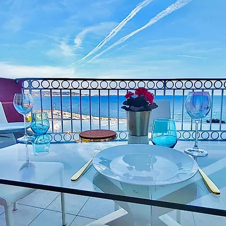 Superbe Vue Dans Avec Piscine * Theoule-sur-Mer