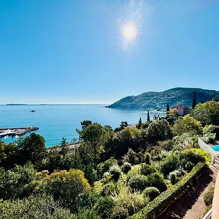 Superbe Vue Dans Avec Piscine